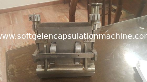Vegetable Gelatin Robbion Spreder Box Injection Wedge Pump Softgel Capsule Machine